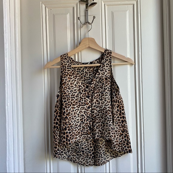 Sparkle & Fade Sleevless Hi-Lo Cheetah Print Top - Picture 3 of 10